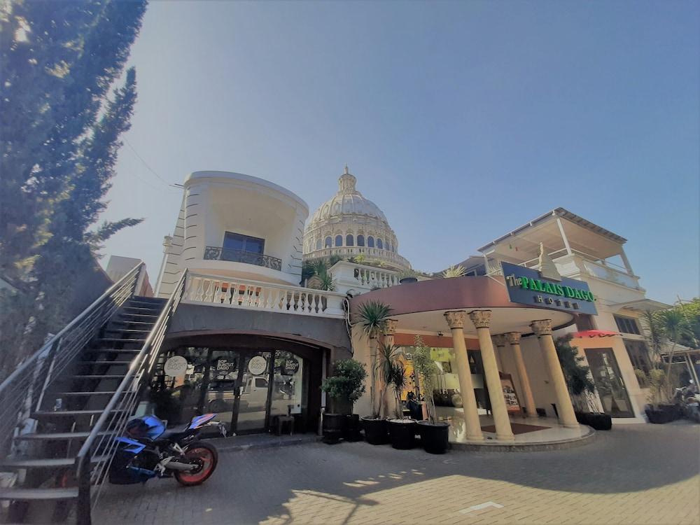 The Palais Hotel Dago Bandung Zewnętrze zdjęcie