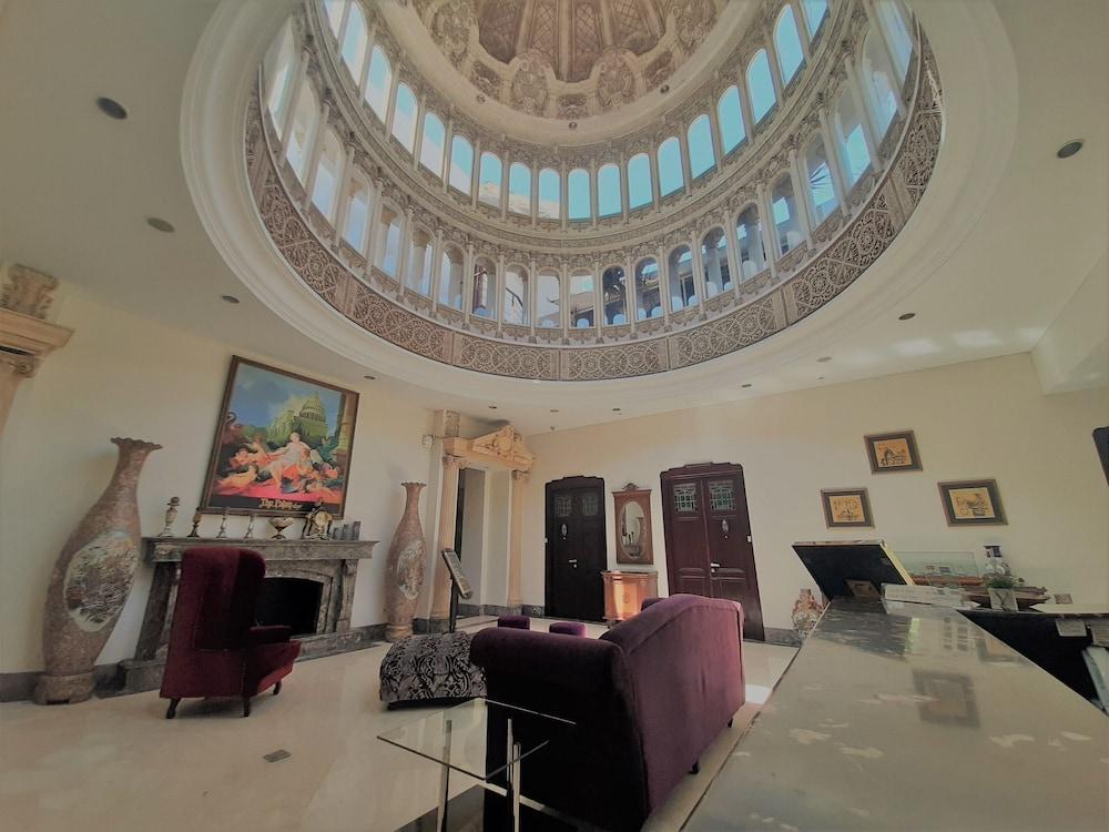 The Palais Hotel Dago Bandung Zewnętrze zdjęcie
