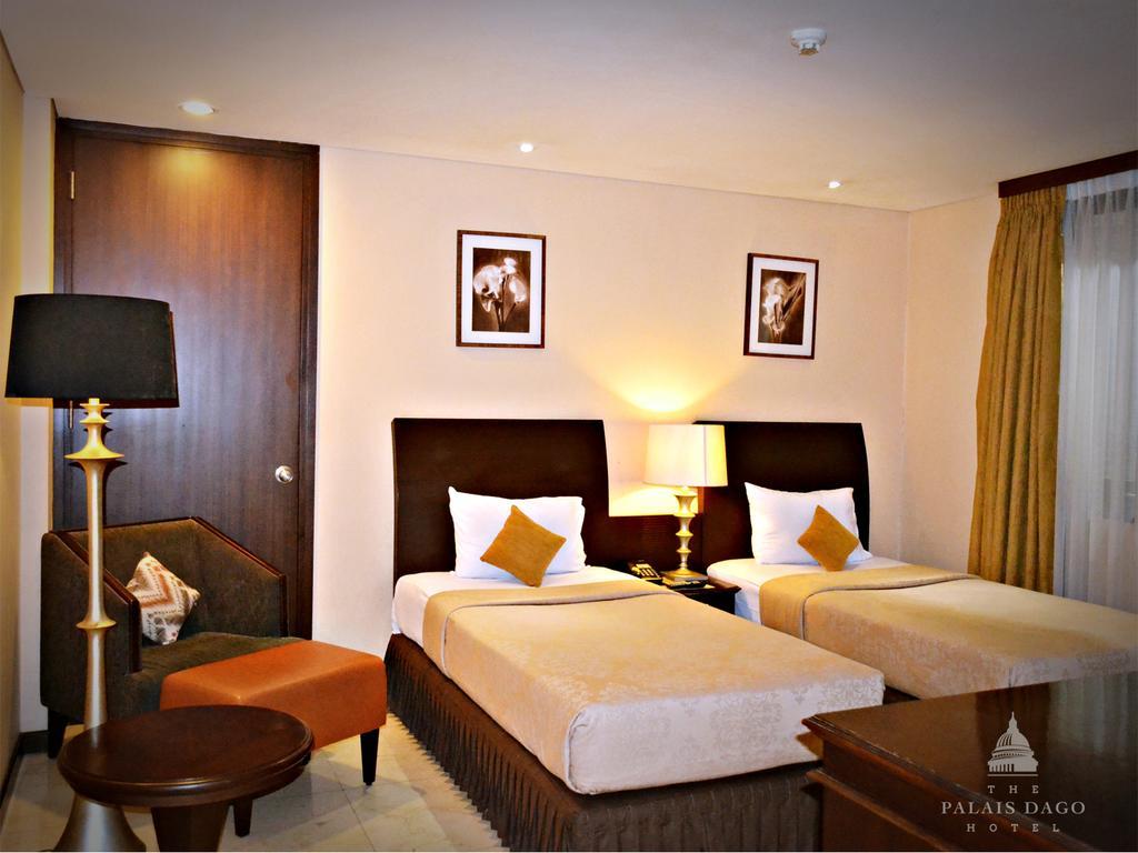 The Palais Hotel Dago Bandung Zewnętrze zdjęcie